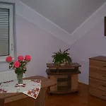 וילה злоторія *